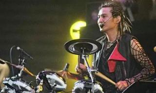 叶世荣打鼓 叶世荣打鼓