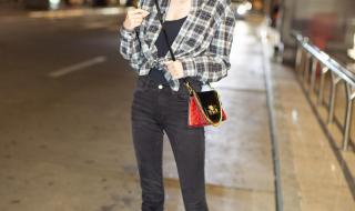 格子裤子配什么鞋子 格子裤子配什么鞋子